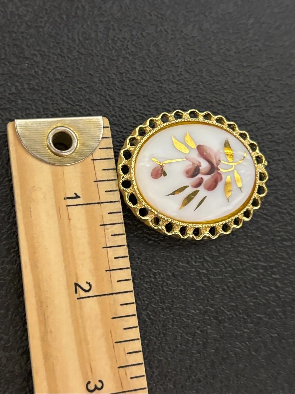 Vintage Handpainted Sweet Pea Porcelain Brooch Pendant